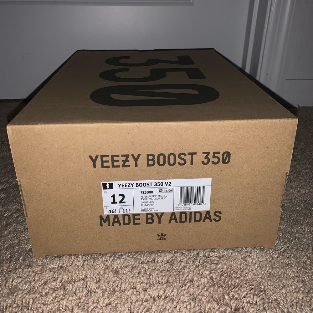 Yeezy Boost 350 V2 “Carbon”